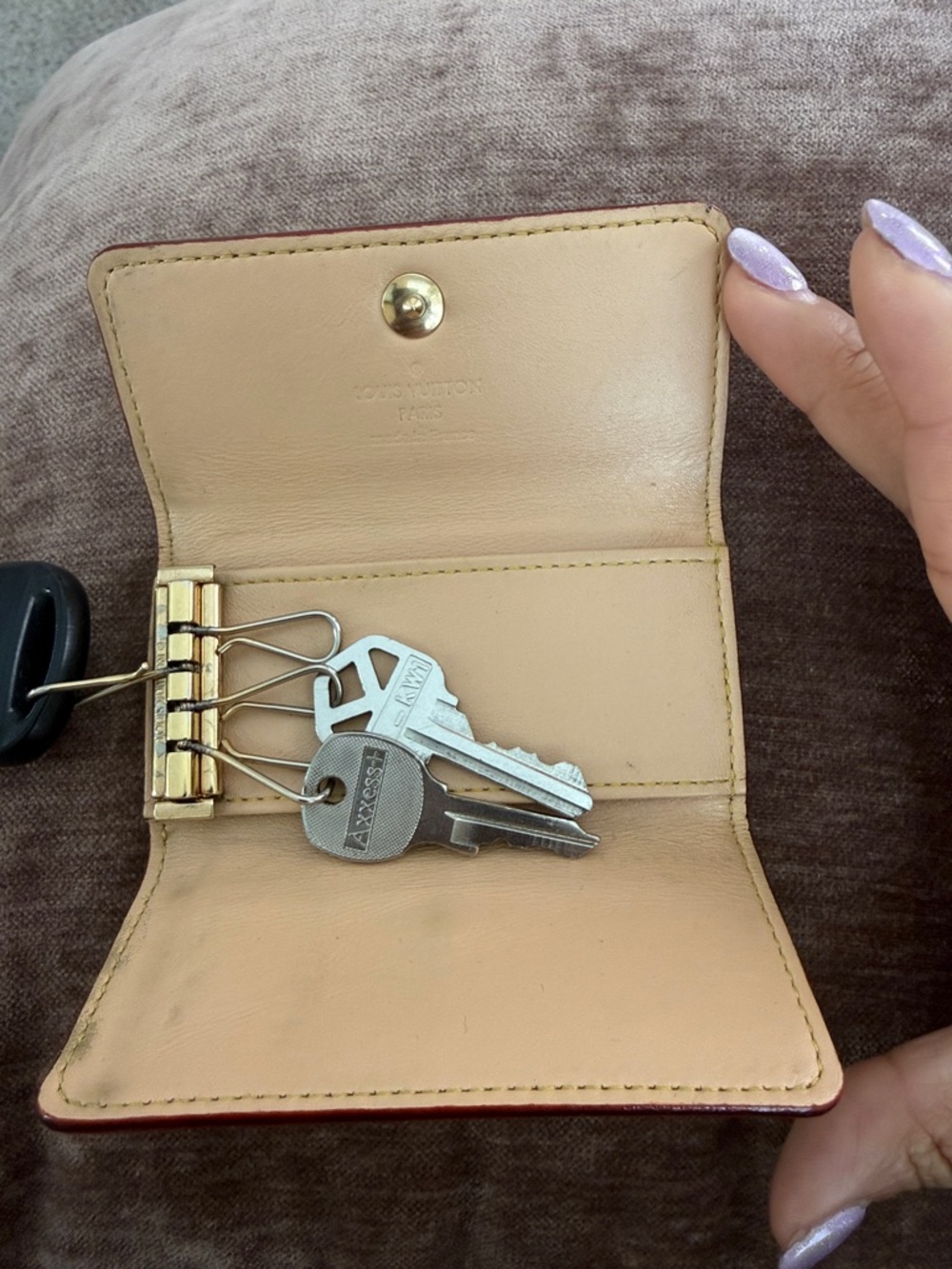 Louis Vuitton White Multicolor Monogram Key Case - Picture 13 of 16